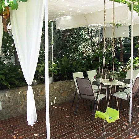 Rozic Apartman Rab Town