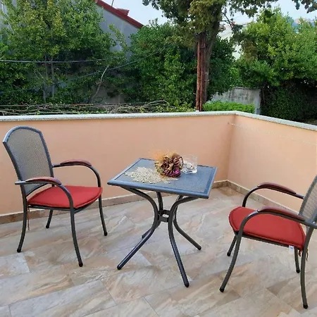 Rozic Apartman Rab Town