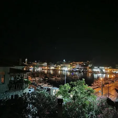 Rozic Apartment Rab Town