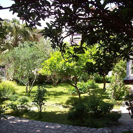 Apartment Rozic Rab Town