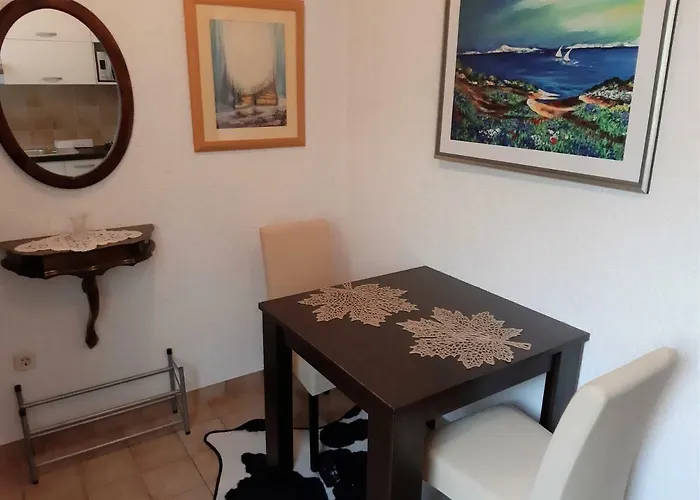 Rozic Apartament *